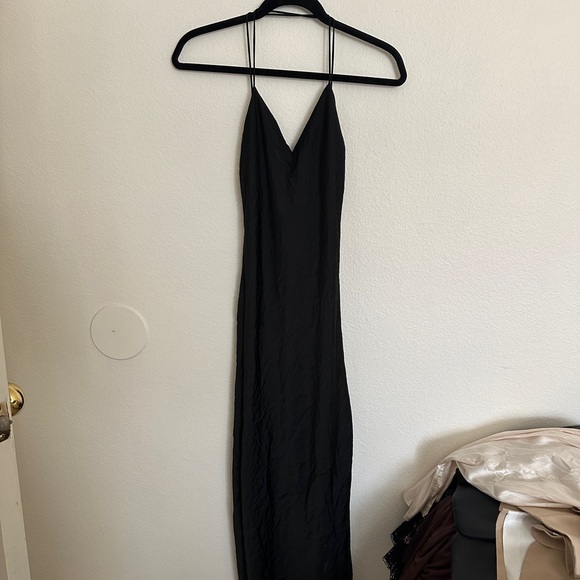 Topshop Dresses & Skirts - Topshop Elegant Black Backless Dress